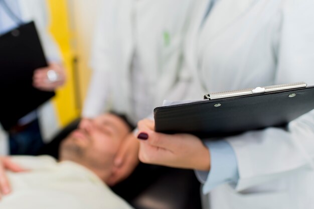 ESTRATEGIA MHGAP PARA TRASTORNOS MENTALES, NEUROLÓGICOS Y CONSUMO DE SUSTANCIAS EN ATENCIÓN PRIMARIA