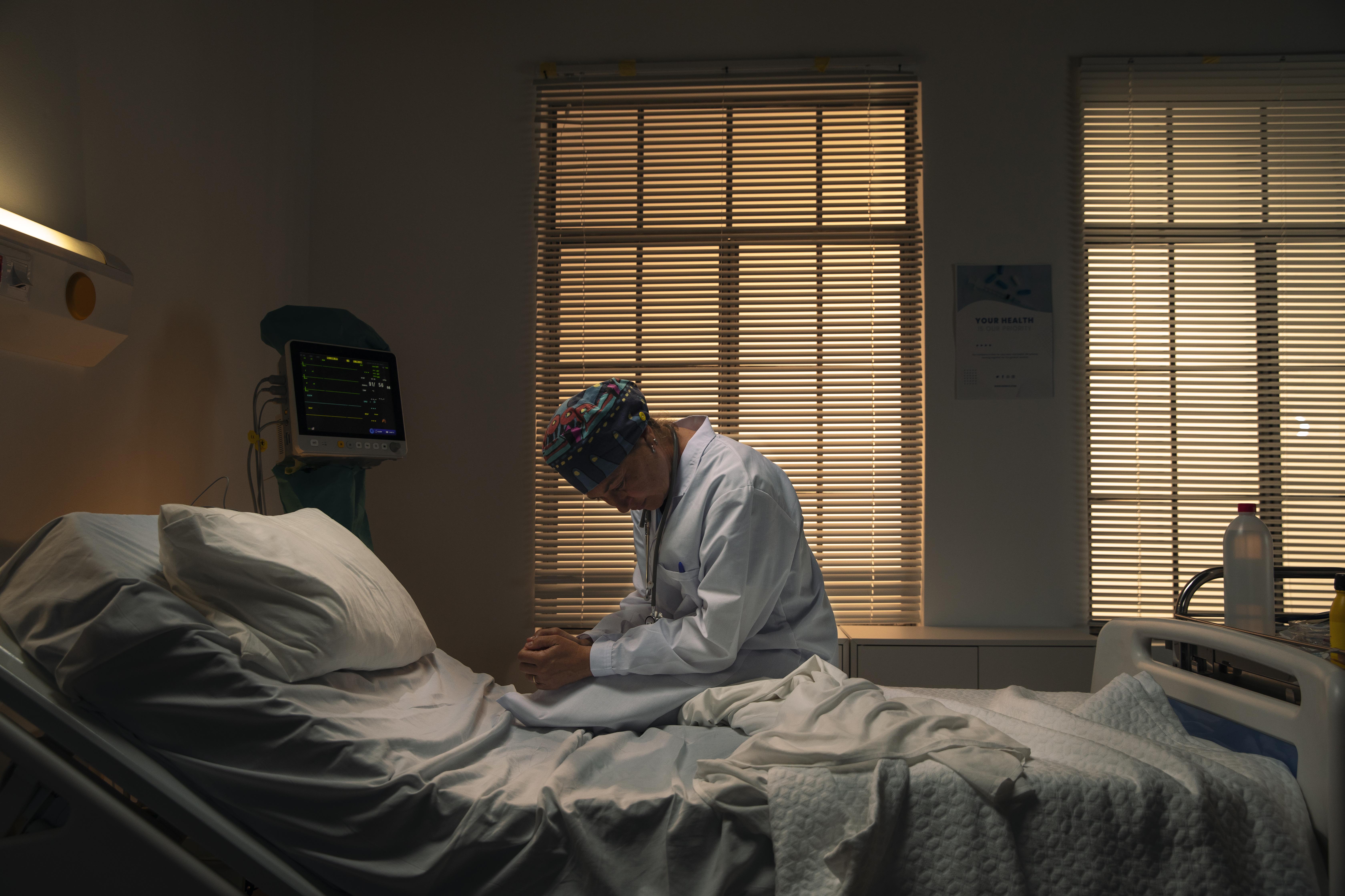 CAPACITACION EN PREVENCION DEL SUICIDIO PARA EQUIPO DE SALUD DE HOSPITALES